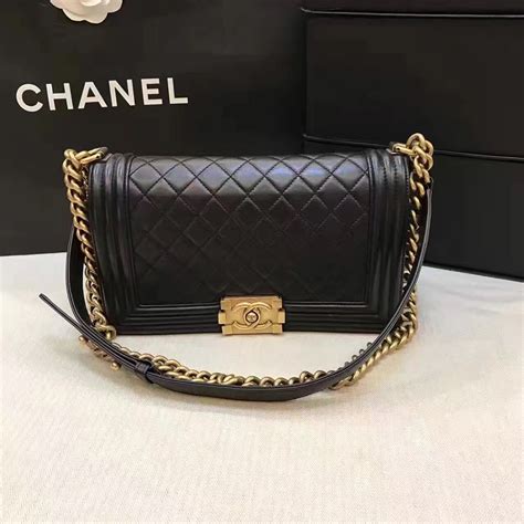 Chanel le boy medium price